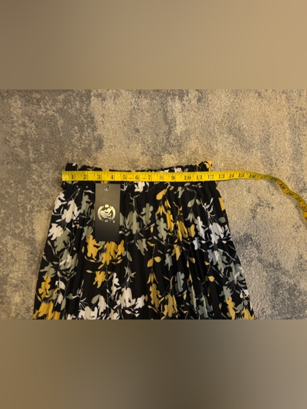 NWT S.Christina Collection Pleated Floral Mini Skirt - Picture 5 of 8